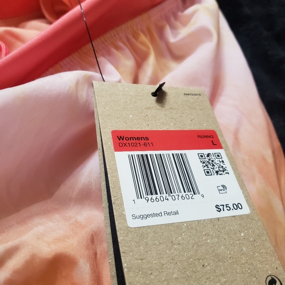 Nike Running Shorts Womens color Pink/Orange  DX1021-611 Size Large - Picture 7 of 8